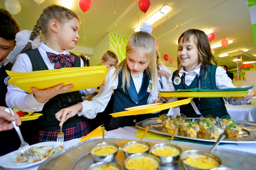 Роспотребнадзор разработал рекомендации об организации питания младших школьников