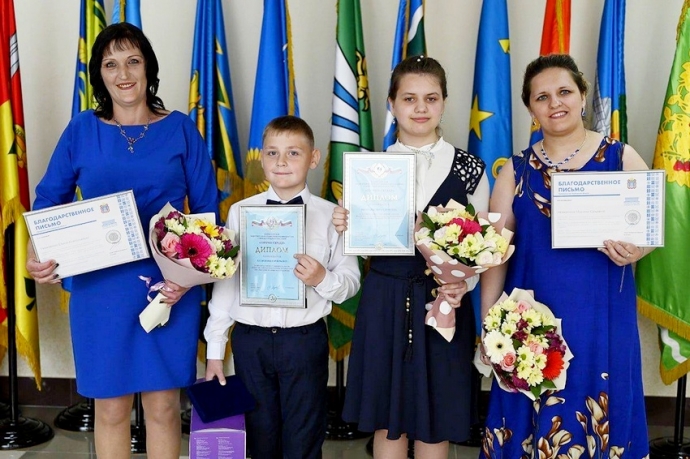 В Тамбовской области наградили детей, которые спасли своих сестер и братьев от пожара