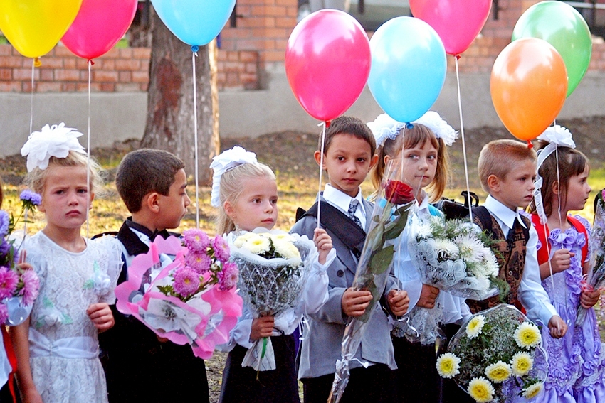 Более 21% школьников России провалились в «демографическую яму»