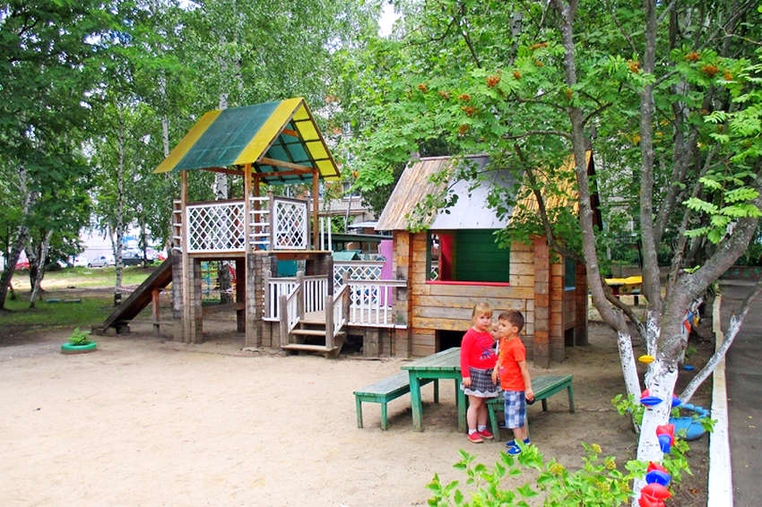 Новые качели и спорткомплексы появятся в городском парке и детских садах Котовска