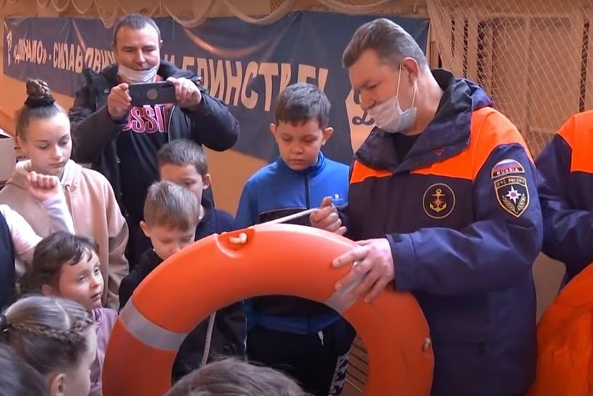 Тамбовские спасатели рассказали детям о своей работе [+Видео] 18