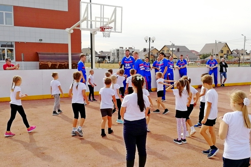 Баскетбольный клуб "Тамбов" начинает серию мастер-классов для школьников 0