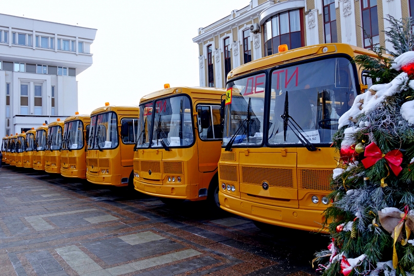 Тамбовские школы получили новые автобусы [+Видео]