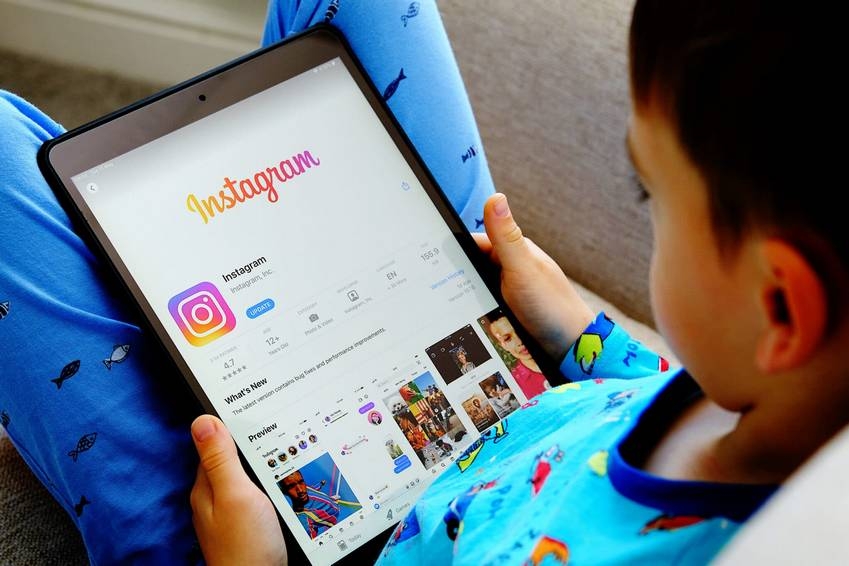 Подросткам до 13 лет закроют доступ в Instagram