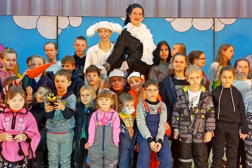 Тамбовские театры организовали благотворительные показы спектаклей для детей беженцев из ЛДНР