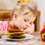 Что делать, если ребенок мало ест