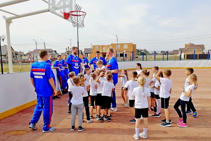 Баскетбольный клуб "Тамбов" начинает серию мастер-классов для школьников 1