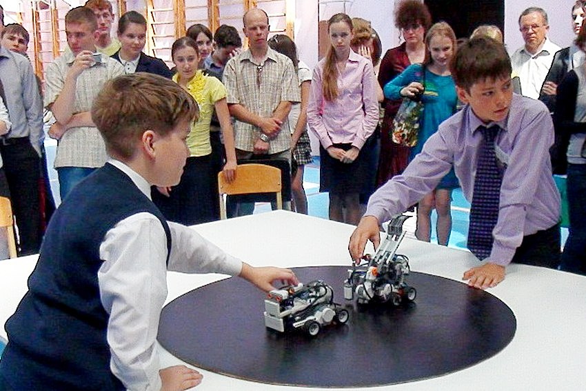 В III областной робототехнической олимпиаде примут участие 67 школьников и студентов