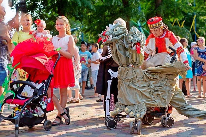 В Тамбове прошел традиционный Парад колясок 3