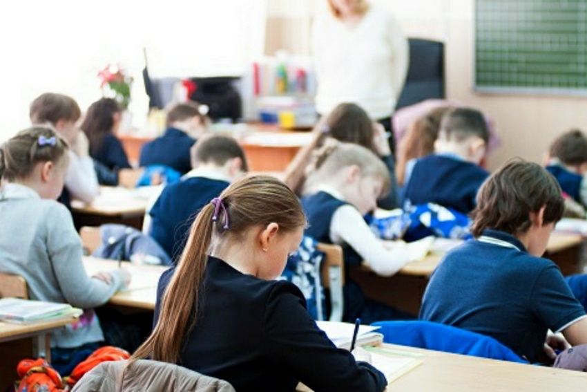 Ограничительные меры в школах продлены до конца 2021 года