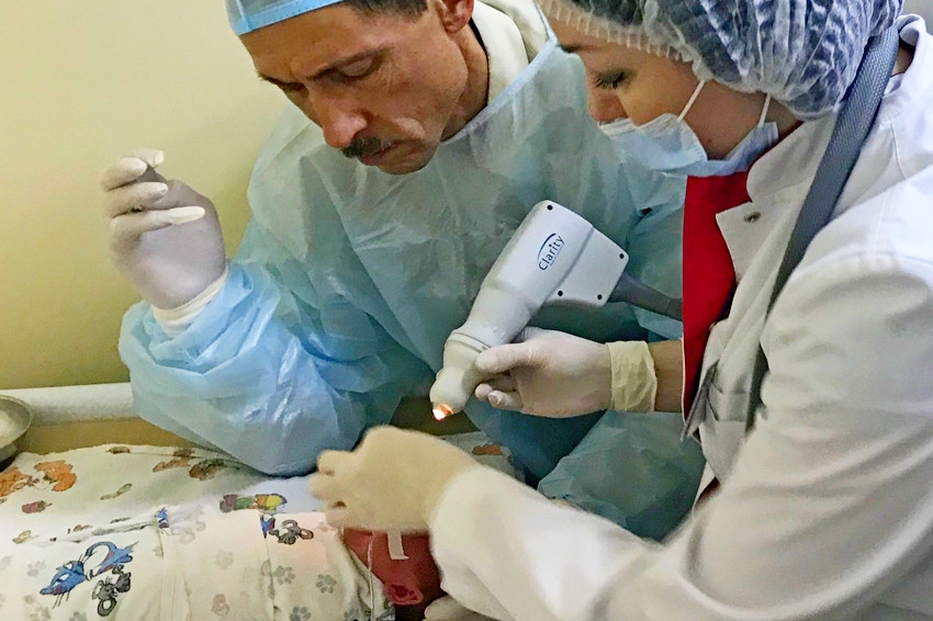 В перинатальном центре внедрили новый метод проверки зрения у новорожденных