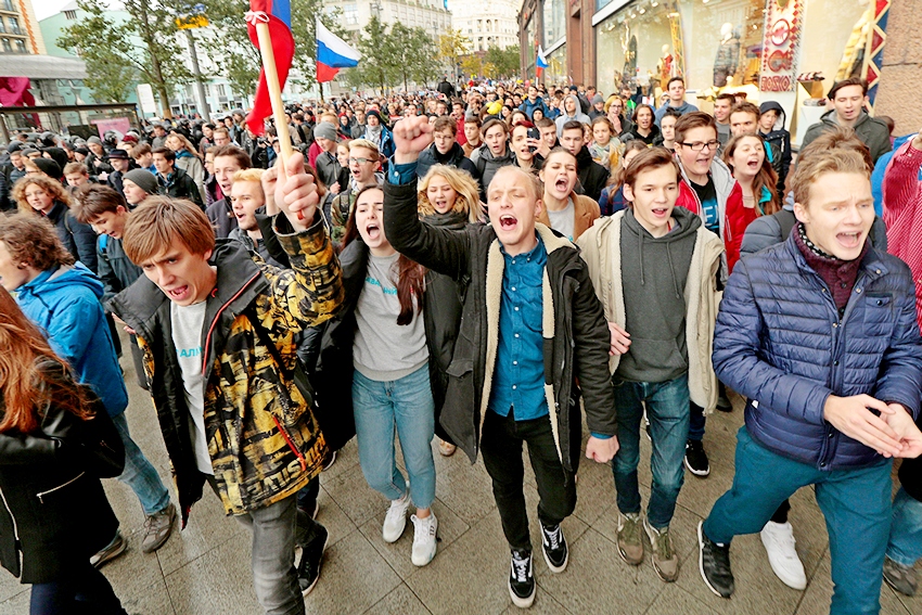 В России могут ввести наказание за привлечение подростков к митингам