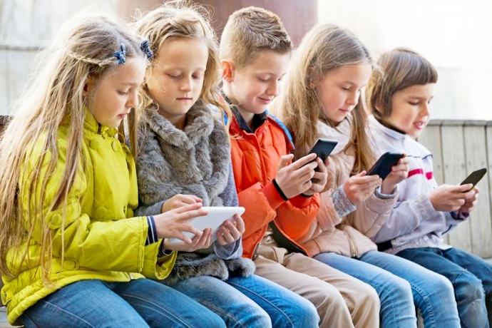 Apple должна спасти детей от смартфонов